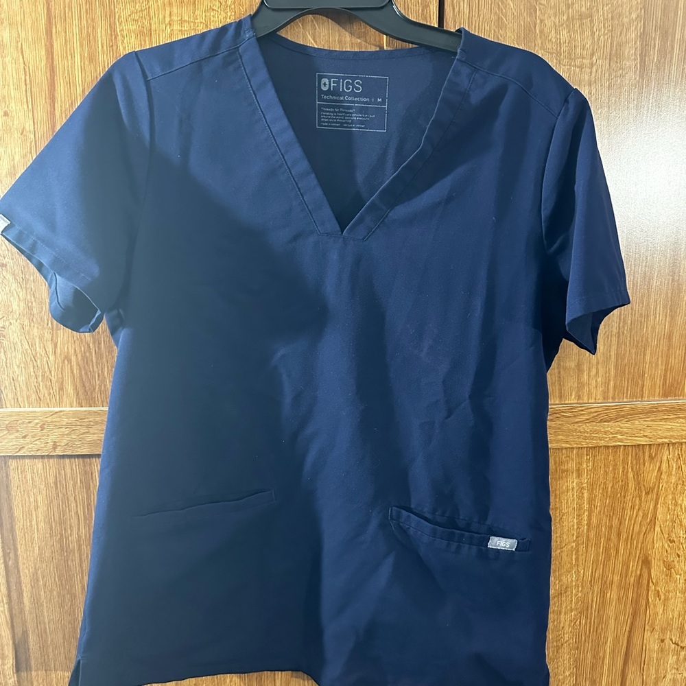 Figs scrub top navy medium